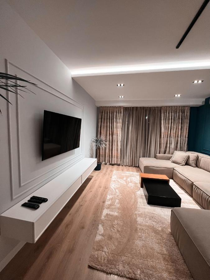 Aia Suites & Apartments Тирана Экстерьер фото