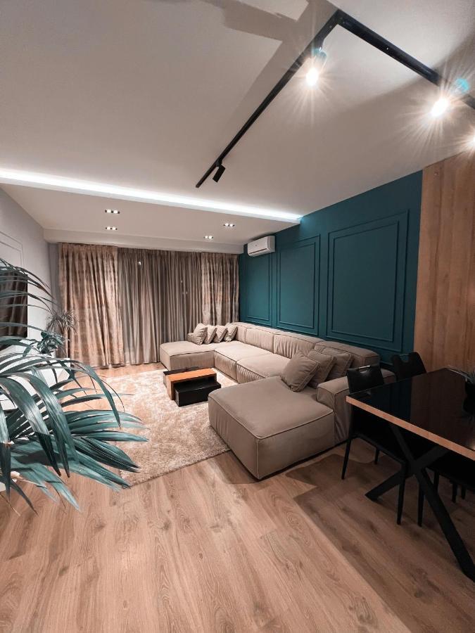 Aia Suites & Apartments Тирана Экстерьер фото