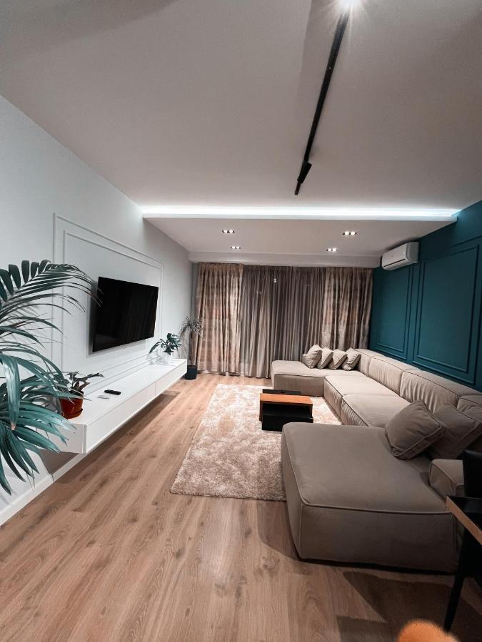 Aia Suites & Apartments Тирана Экстерьер фото