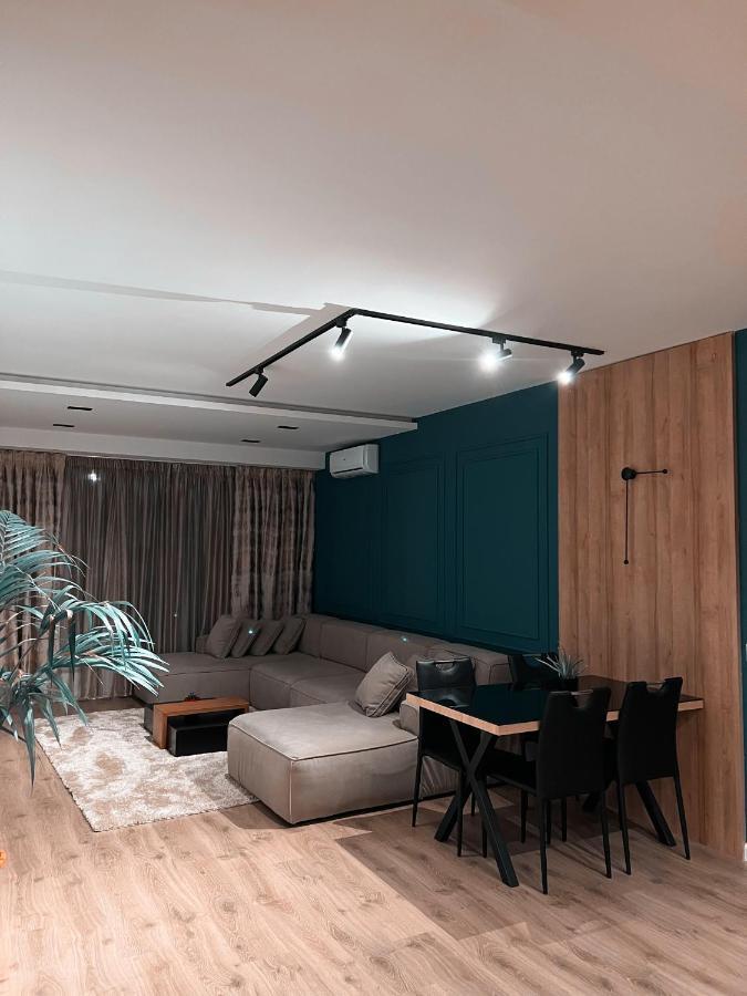 Aia Suites & Apartments Тирана Экстерьер фото