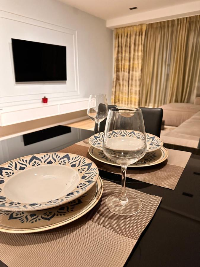 Aia Suites & Apartments Тирана Экстерьер фото