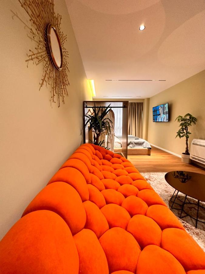 Aia Suites & Apartments Тирана Экстерьер фото