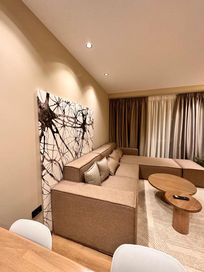 Aia Suites & Apartments Тирана Экстерьер фото
