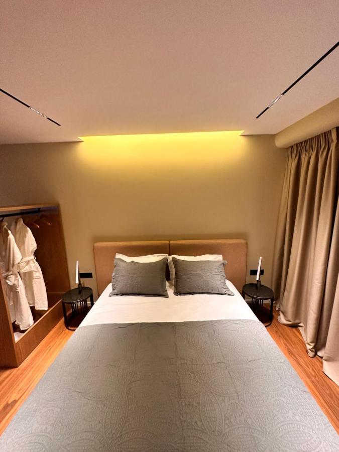 Aia Suites & Apartments Тирана Экстерьер фото
