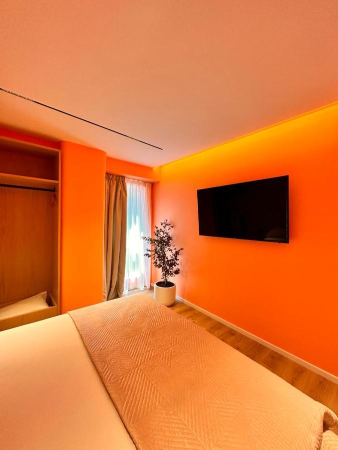 Aia Suites & Apartments Тирана Экстерьер фото